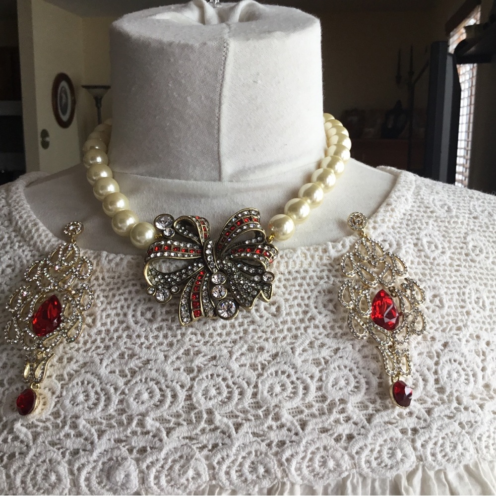White and Red Pearl Necklace with Crystal Bow Heidi Daus Necklace